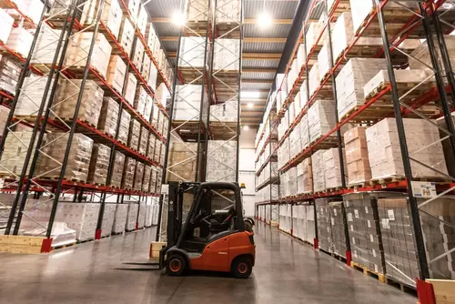 Logistique : stockage, préparation de commandes, expéditions